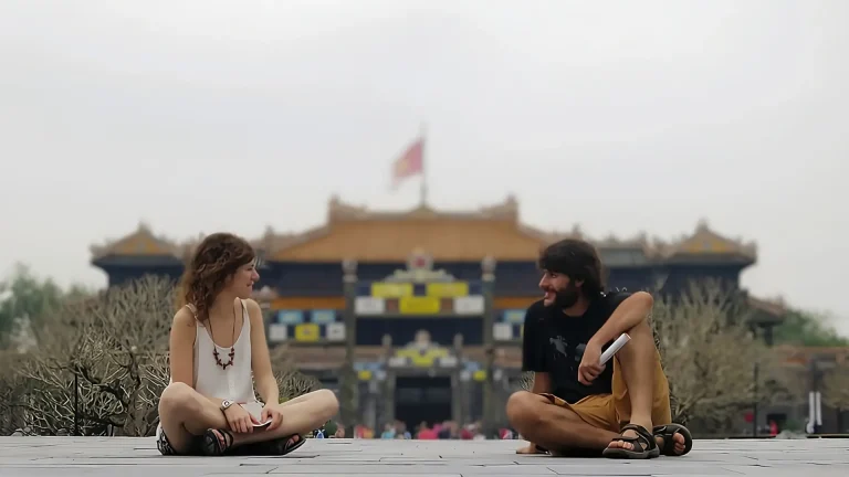 Paula y Pedro en la ciudad imperial de Hue, Vietnam
